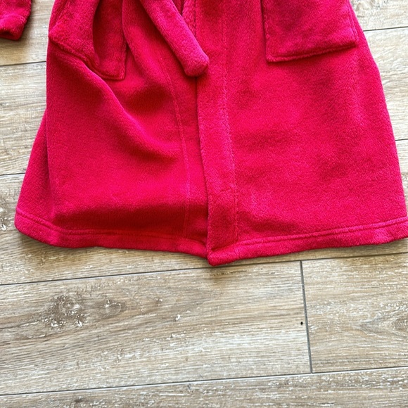 Lands’ End Red Boy’s Bathrobe Size 12 - Picture 5 of 7